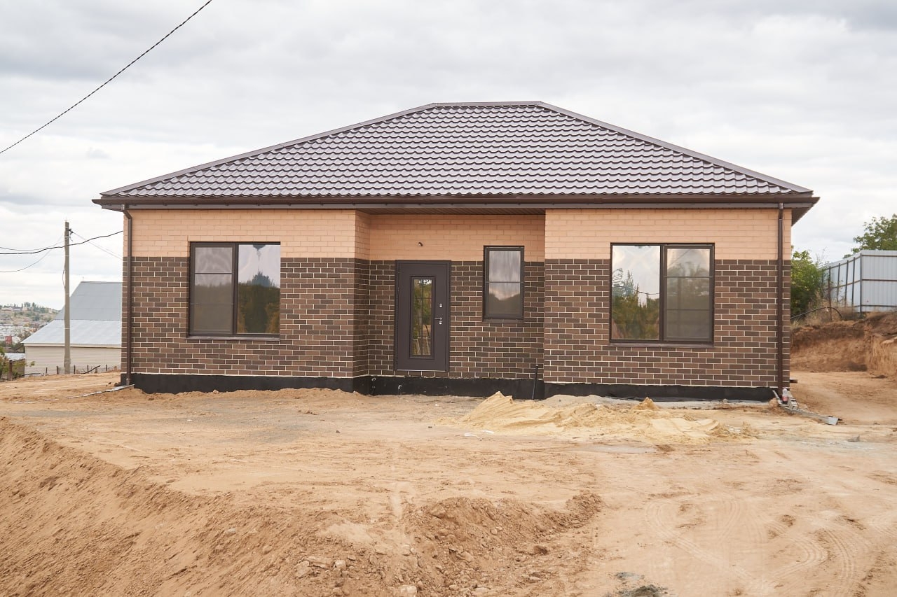 Современный дом с панорамными окнами